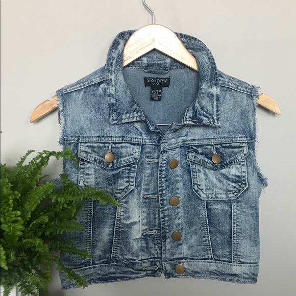 Jeans jacket - Picture 2 of 7